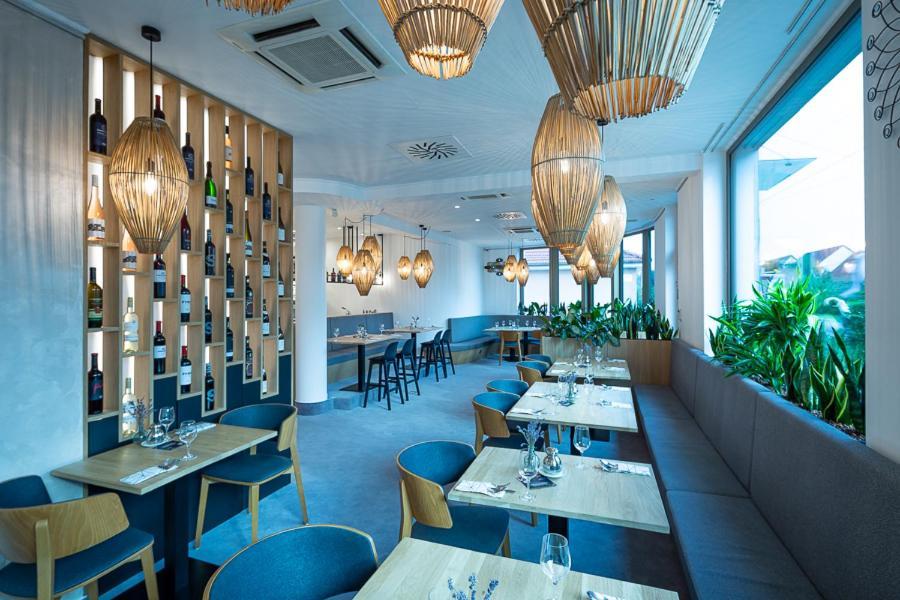 Fine Restaurant & Apartments Malacka Kültér fotó